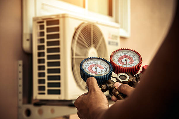 Professional Hvac technician working in Meadowlands, MN